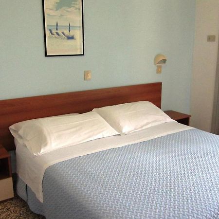 Hotel Toledo Rimini Exteriör bild