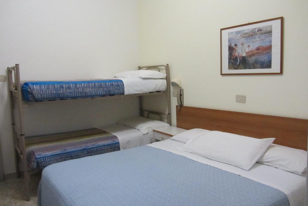 Hotel Toledo Rimini Rum bild