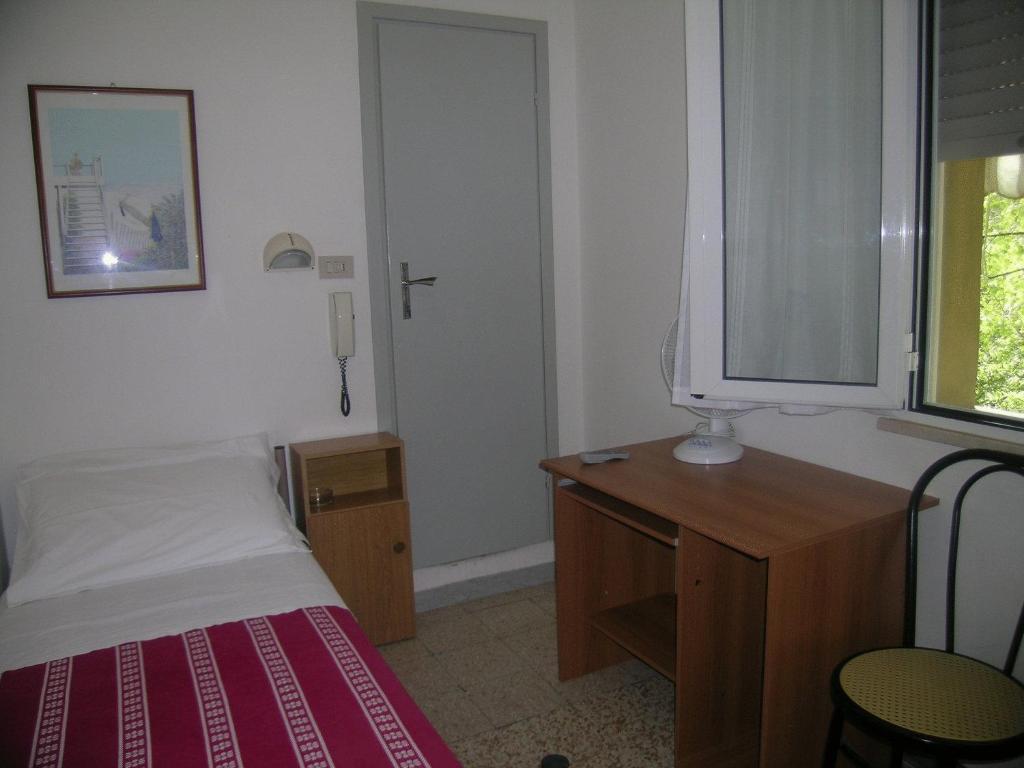 Hotel Toledo Rimini Exteriör bild